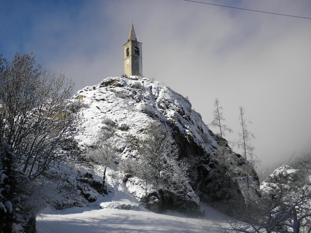 Gîte Auberge Les Terres Blanches de Méolans Exterior foto