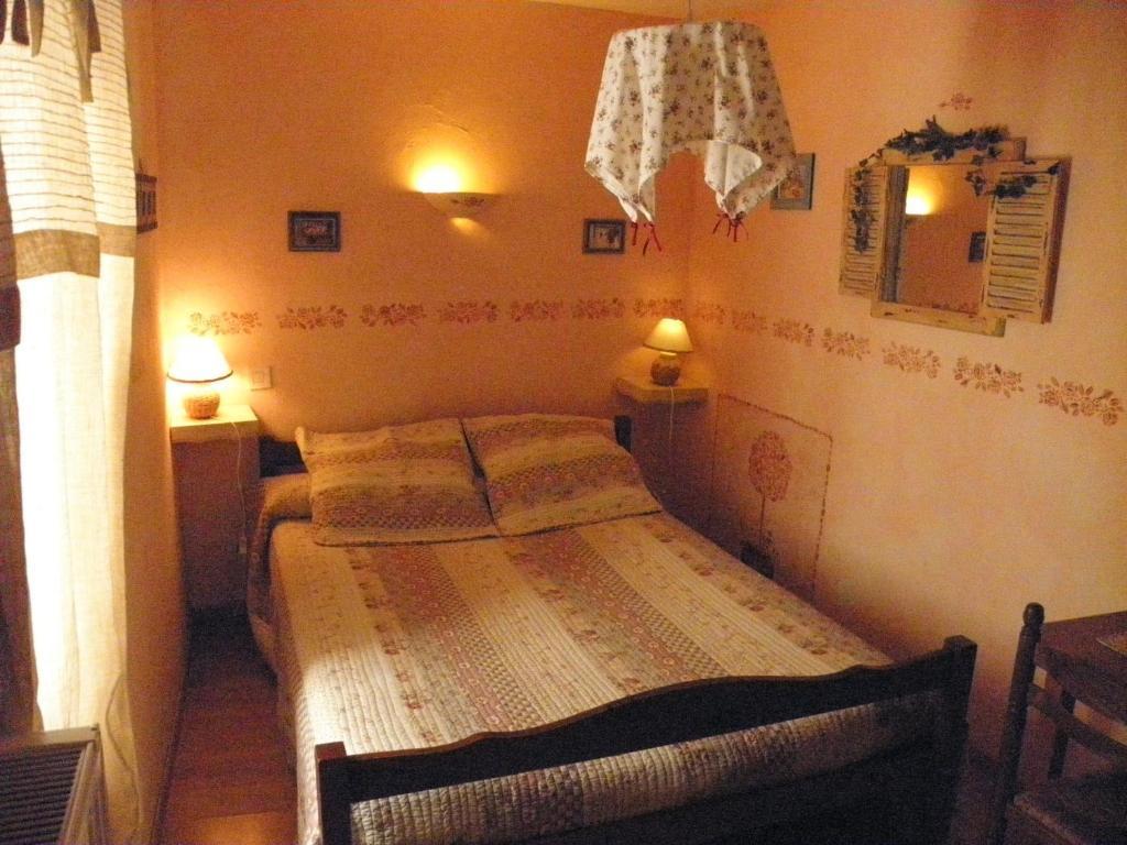 Gîte Auberge Les Terres Blanches de Méolans Zimmer foto