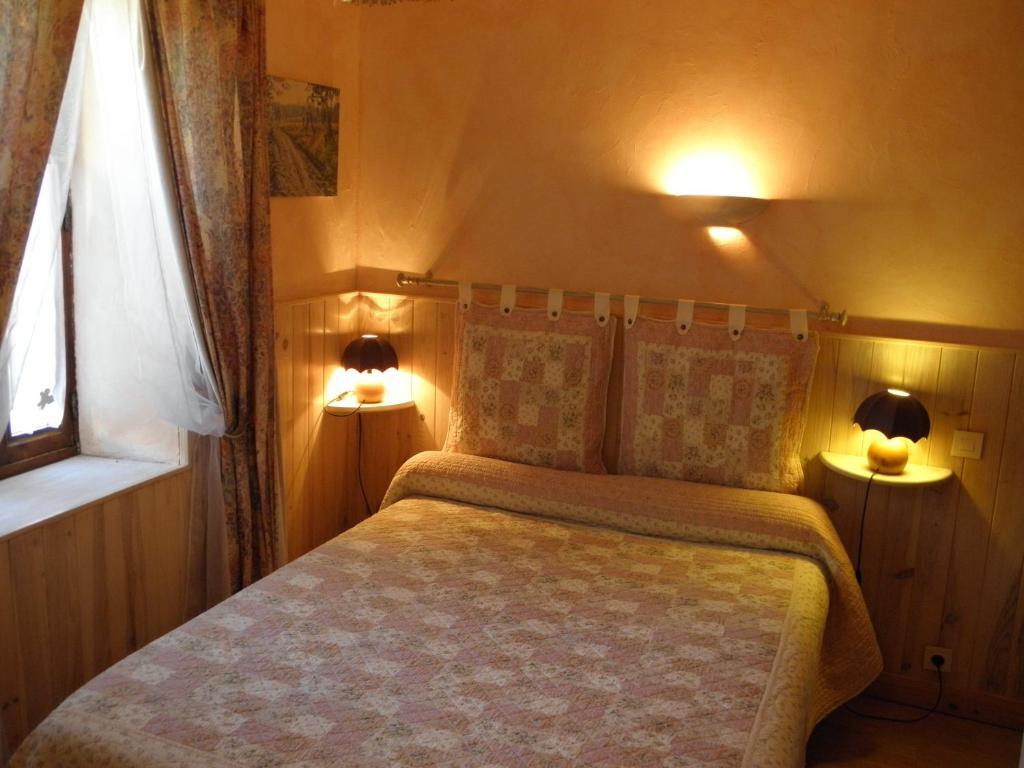 Gîte Auberge Les Terres Blanches de Méolans Zimmer foto