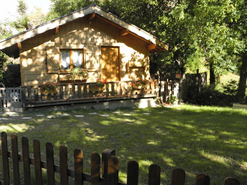 Gîte Auberge Les Terres Blanches de Méolans Exterior foto