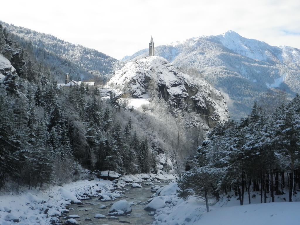 Gîte Auberge Les Terres Blanches de Méolans Exterior foto