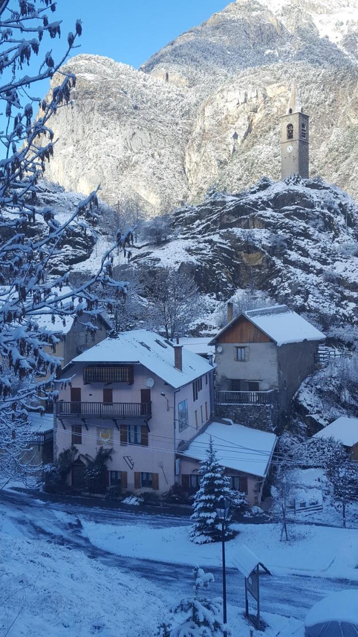 Gîte Auberge Les Terres Blanches de Méolans Exterior foto