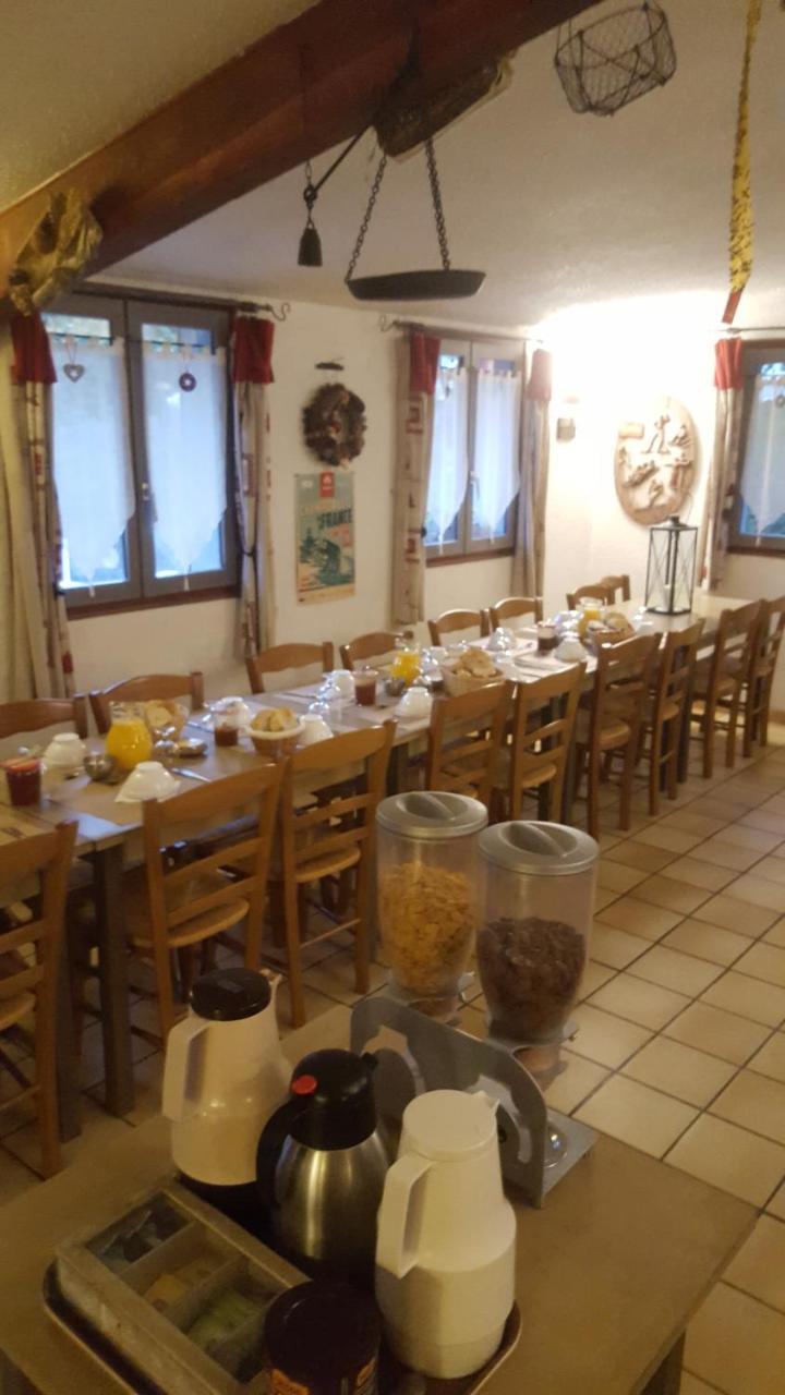 Gîte Auberge Les Terres Blanches de Méolans Exterior foto